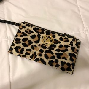 Michael Kors wristlet/ clutch